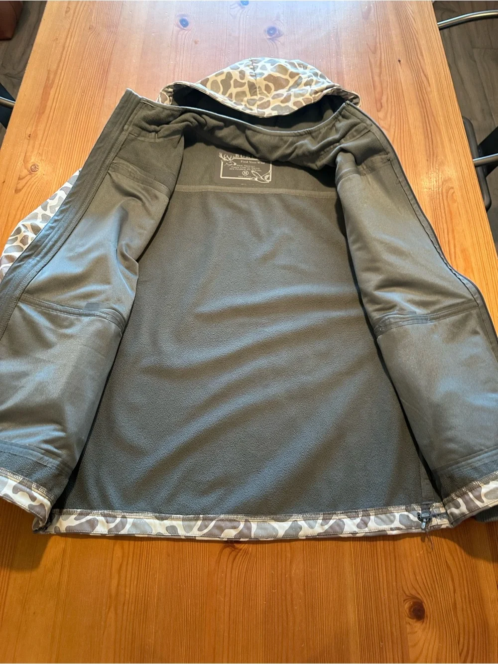 Burlebo Men’s Camo-Print Hooded Softshell Jacket